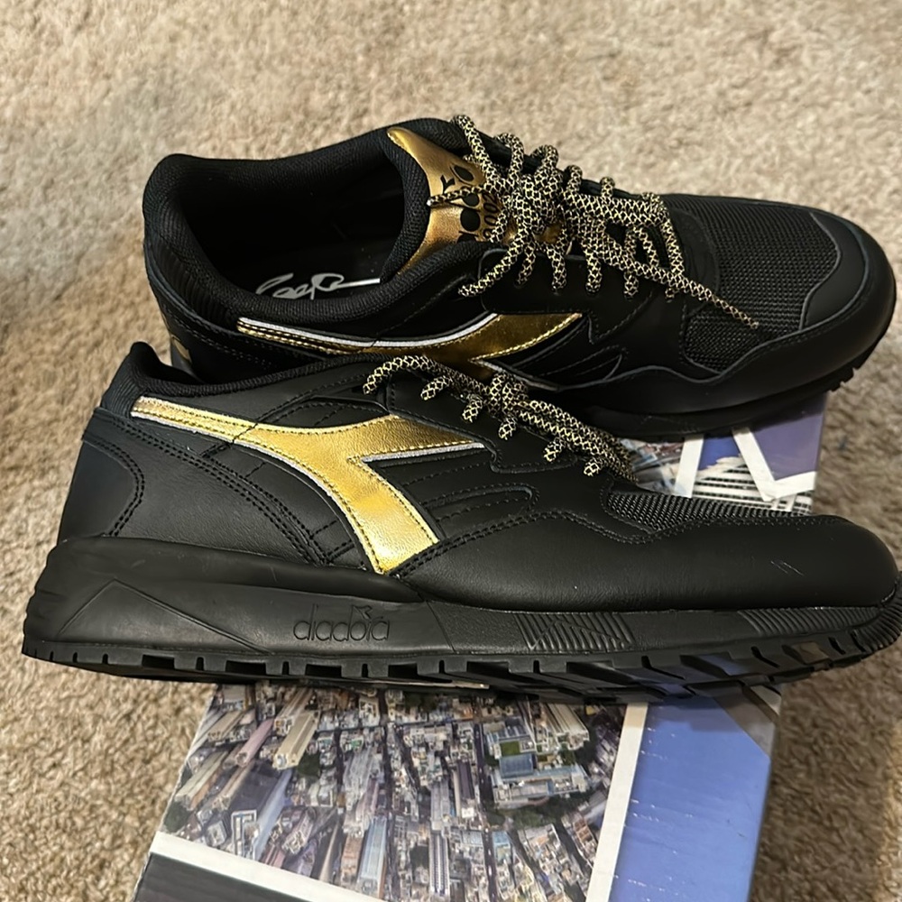 Raekon Diadora N.9002